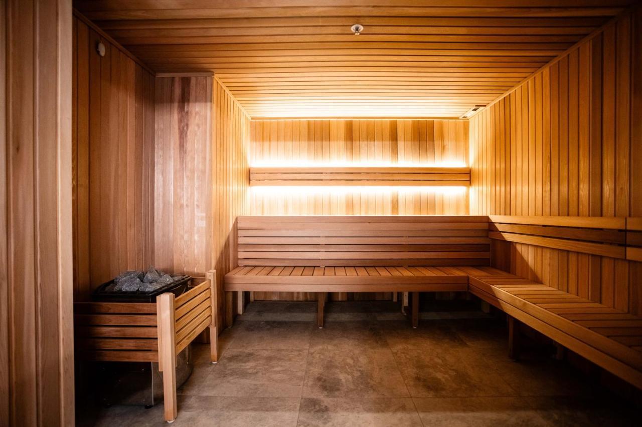 Meriton Suites Liverpool Exteriér fotografie A Finnish sauna