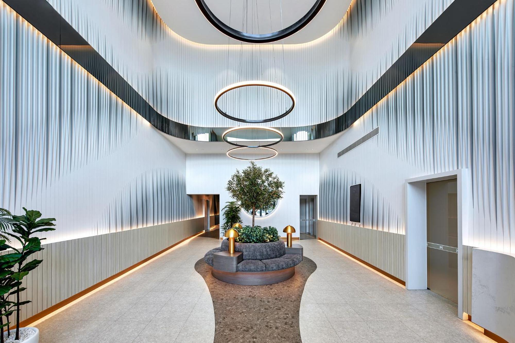 Meriton Suites Liverpool Exteriér fotografie The lobby of the hotel